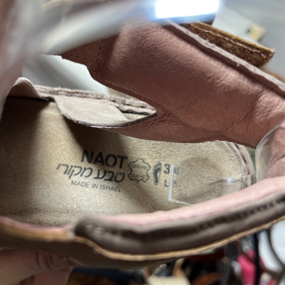 Naot Verbena Cutout Gladiator Sandals in Olive Neutral Size 36 US 5.5 - Picture 8 of 12